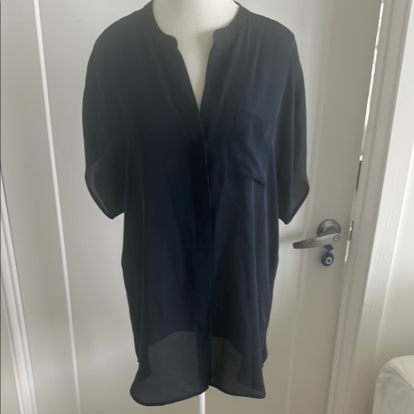 Vince tunic in navy  silk Button-Up Blouse - Picture 1 of 7